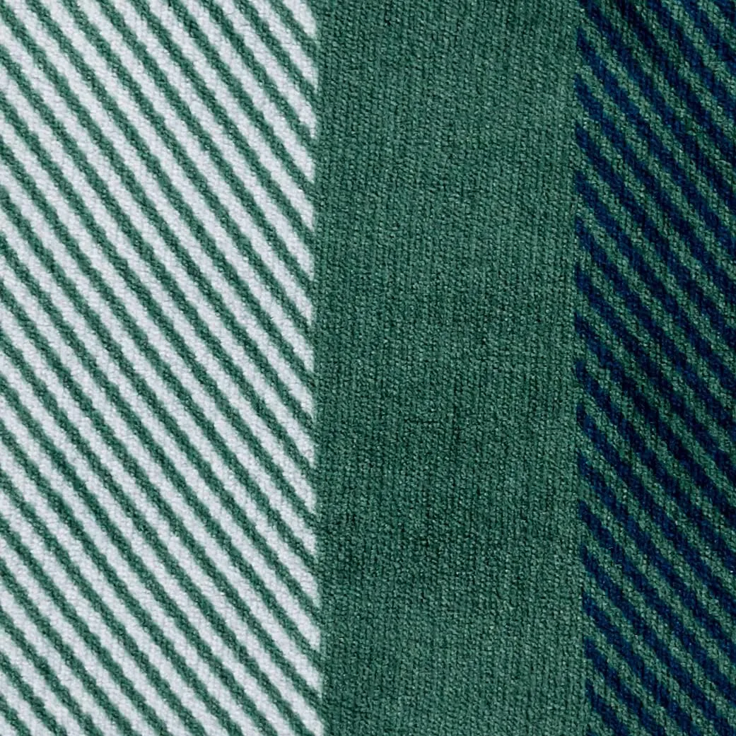 Amazon Basics 3 Piece Bedding Set, Micromink Sherpa, Ultra-Soft, Warm All Season Comforter, Full/Queen, Green Plaid