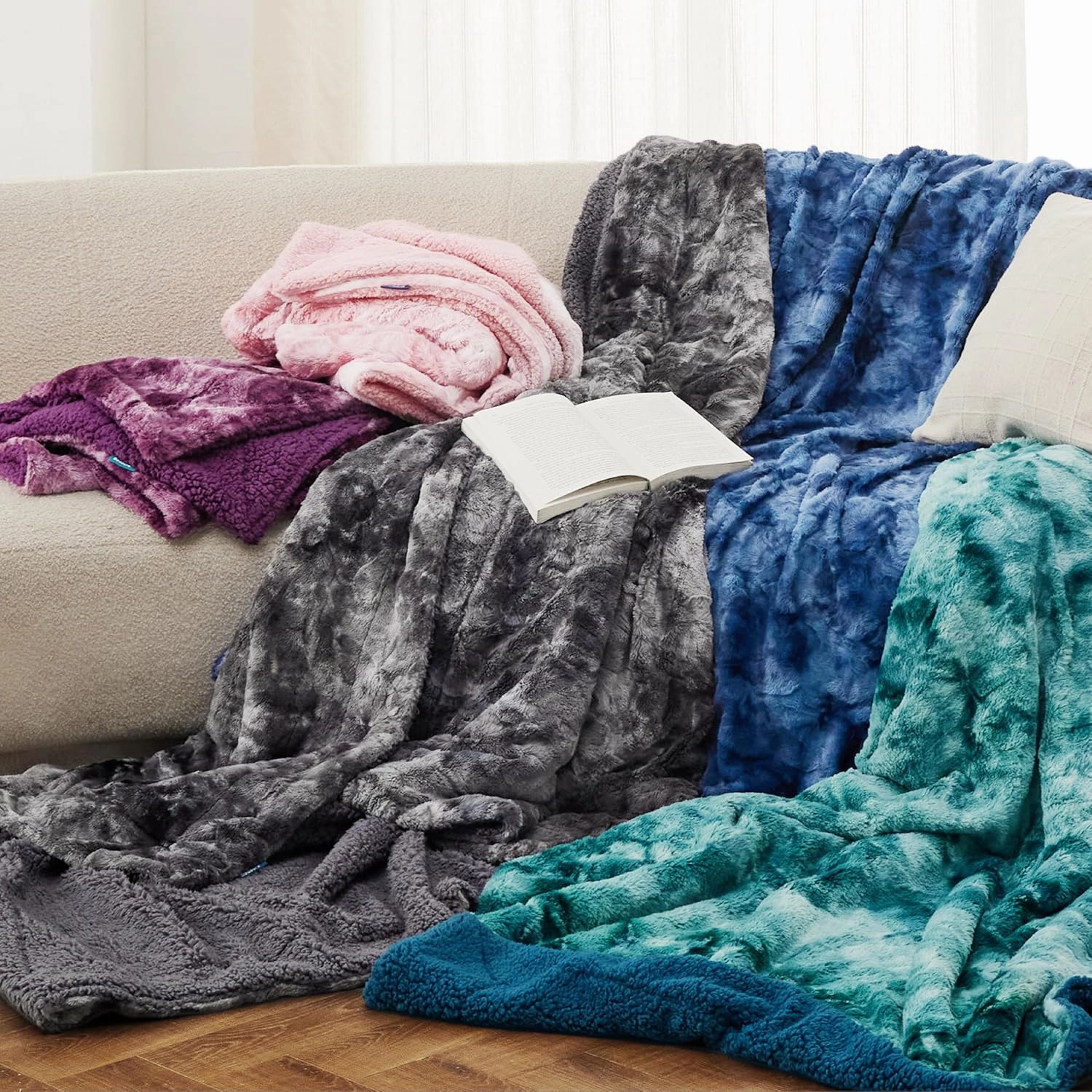 Bedsure Sherpa Fluffy Throw Blanket - Fleece Soft Warm and Cozy Throw for Women, Plush & Fuzzy Faux Fur Blanket for Couch, Sofa and Bed Decor, Tie Dye Design, Grey, 50x60 Inches