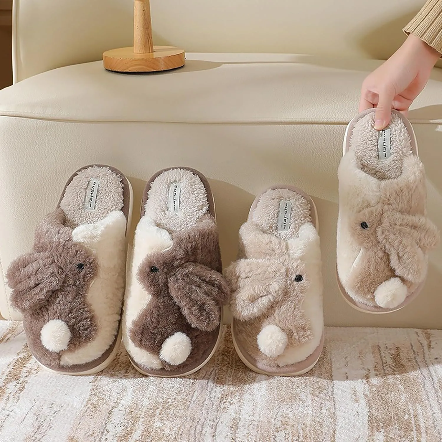 Bunny Slippers - Cute animal slippers, skin-friendly and warm plush, non-slip wear-resistant sole