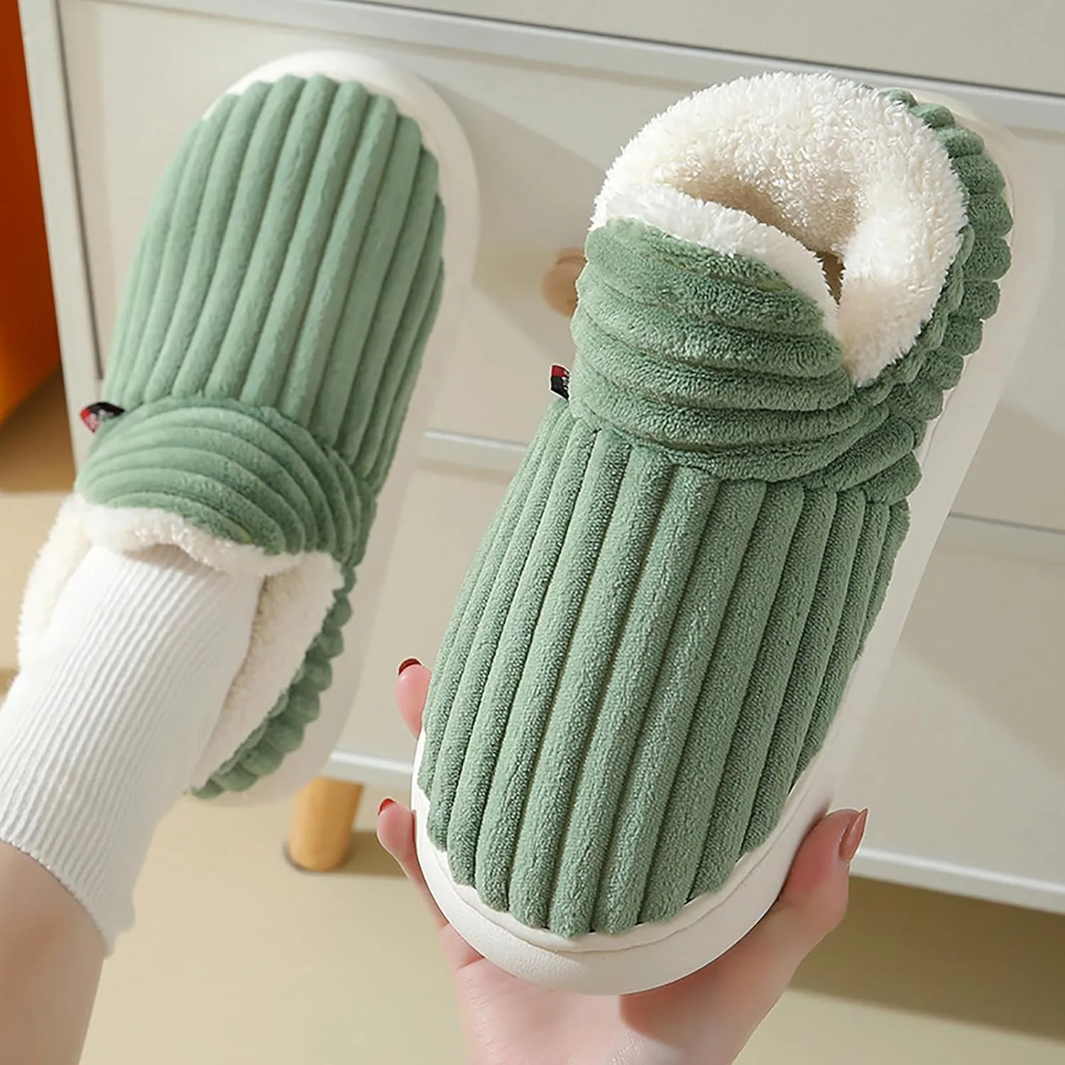 CEAeis Warm Fuzzy House Slippers, Sunshine Cloud Slippers, Comfortable Warm Plush Lining Slippers,for Men And Women