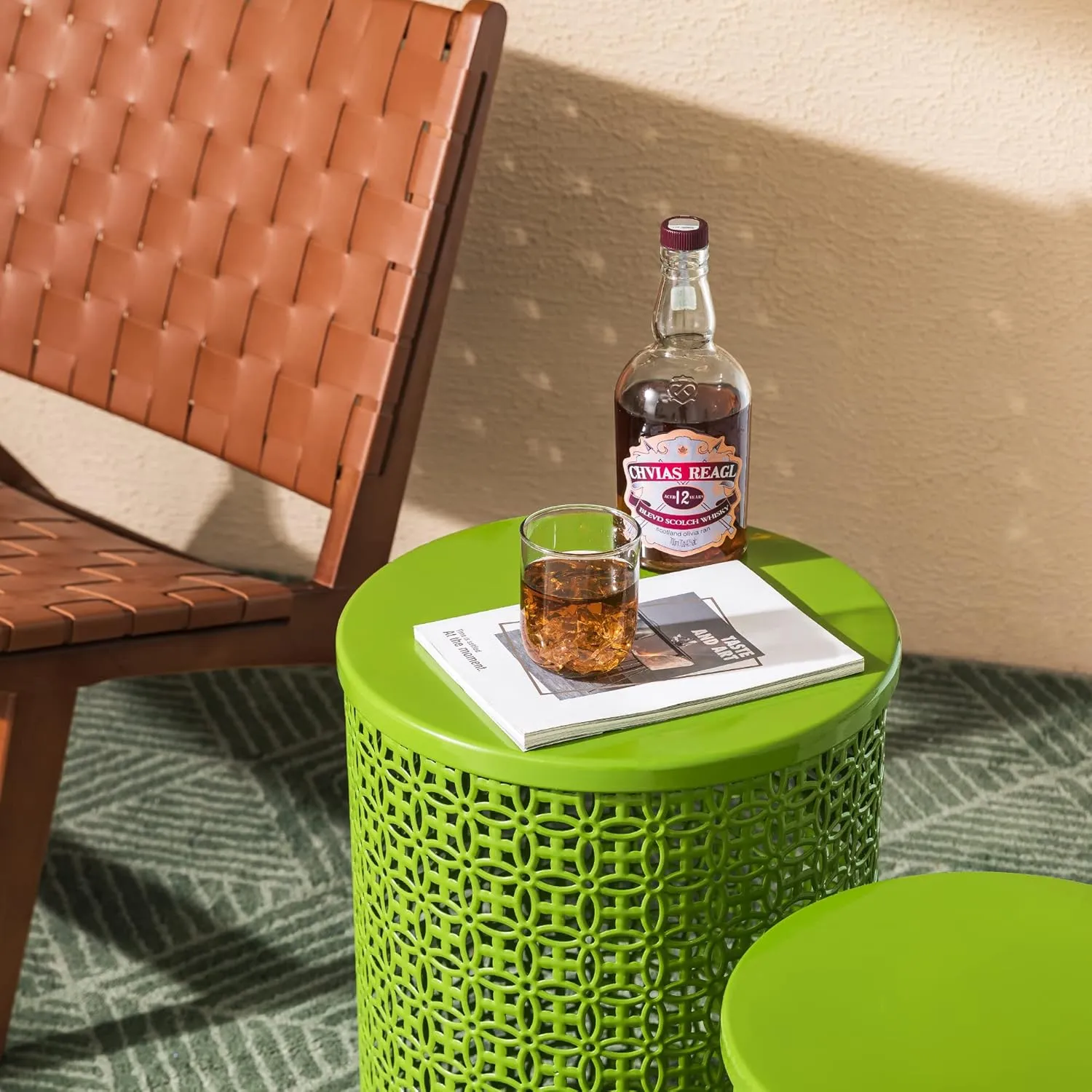 Glitzhome Outdoor Side Table Set of 2, Decorative Garden Stool for Indoor Outdoor Heavy Duty Metal Frame Accent Table Modern End Table, Glossy Green