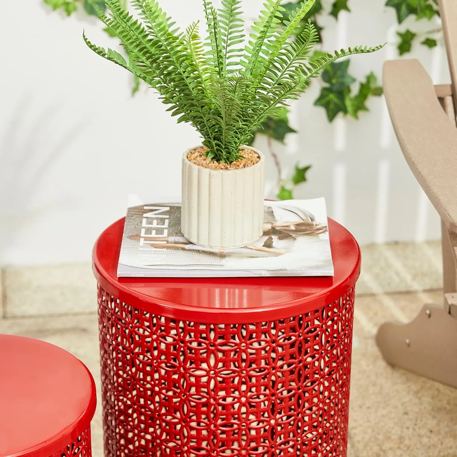 Glitzhome Outdoor Side Table Set of 2, Decorative Garden Stool for Indoor Outdoor Heavy Duty Metal Frame Accent Table Modern End Table, Glossy Red