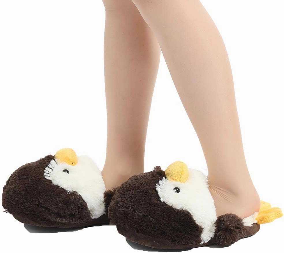 Kawaii Plush Duck Slippers Cute Novelty Warm Winter Teen Slippers Fun Adult Animal Slippers for Women Slides