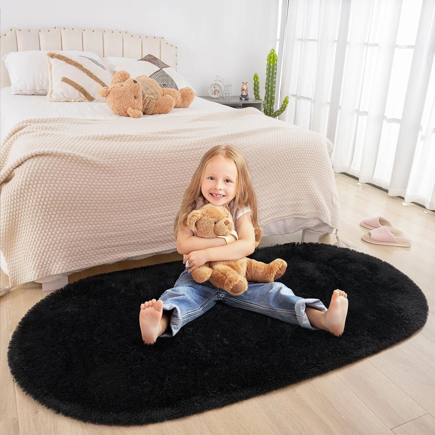 Merelax Soft Shaggy Rug for Kids Bedroom, Oval 2.6'x5.3' Black Plush Fluffy Carpets for Living Room, Furry Carpet for Teen Girls Room, Anti-Skid Fuzzy Comfy Rug for Nursery Decor Cute Baby Play Mat
