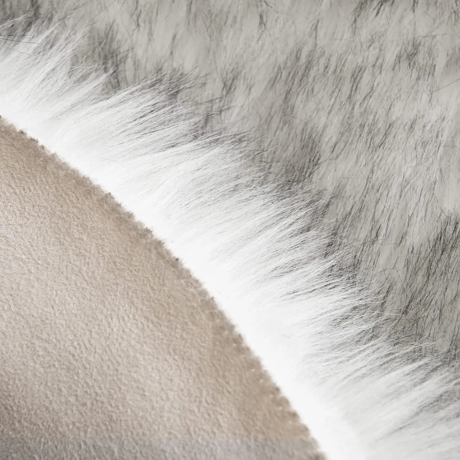 MIULEE Fluffy Rug Soft Shaggy Faux Fur Area Rug Luxury Plush Cloud Shape Carpet for Bedroom Living Room Sofa Chair 2 x 3 Feet, Gradient Grey