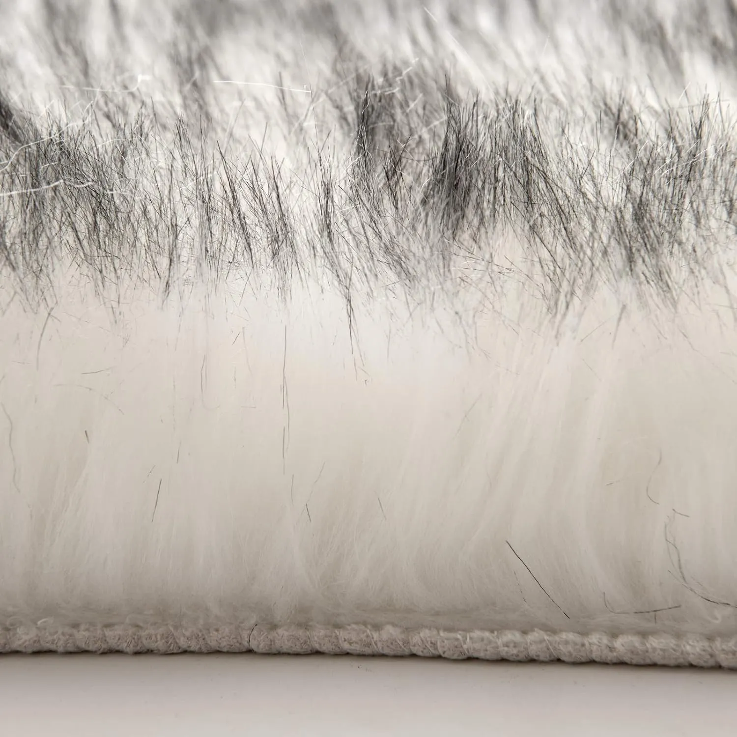 MIULEE Fluffy Rug Soft Shaggy Faux Fur Area Rug Luxury Plush Cloud Shape Carpet for Bedroom Living Room Sofa Chair 2 x 3 Feet, Gradient Grey