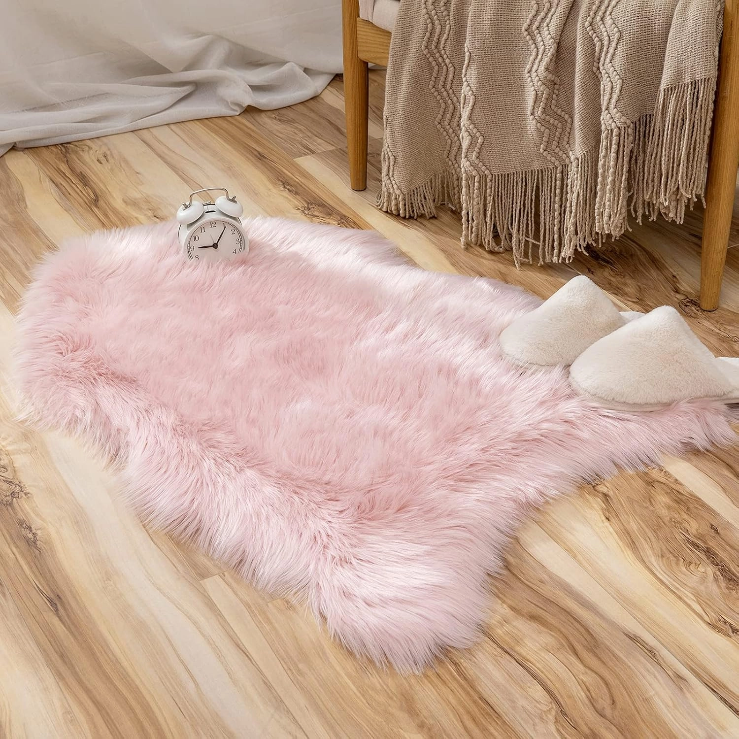 MIULEE Fluffy Rug Soft Shaggy Faux Fur Area Rug Luxury Plush Sheepskin Carpet for Bedroom Living Room Sofa Chair 2 x 3 Feet, Pink