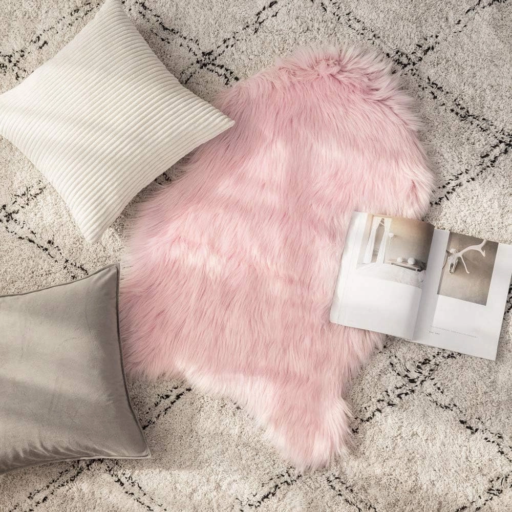 MIULEE Fluffy Rug Soft Shaggy Faux Fur Area Rug Luxury Plush Sheepskin Carpet for Bedroom Living Room Sofa Chair 2 x 3 Feet, Pink
