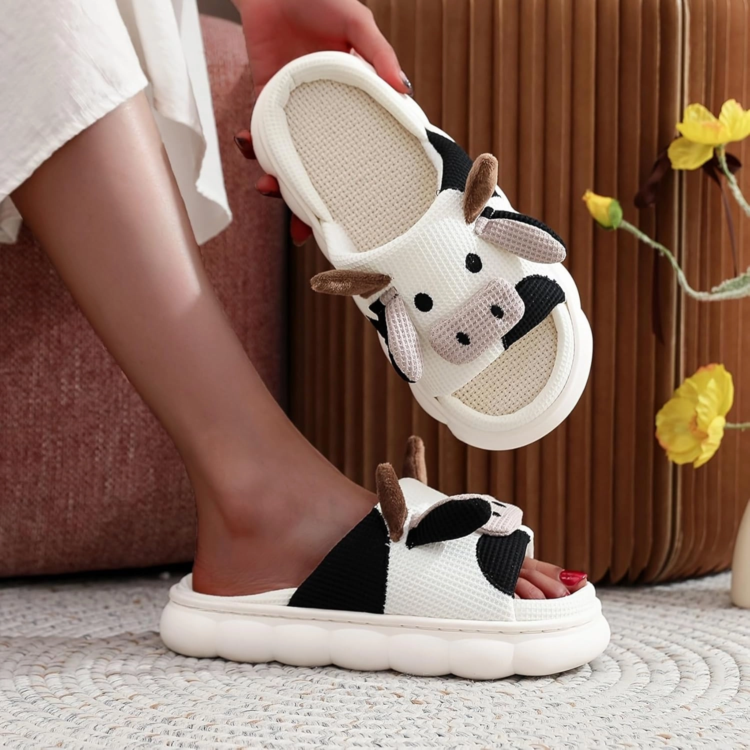 Outdoor Slippers for Women Fluffy House Slippers Open Toe Soft Thick Memory Foam Slippers Non-slip Comfy Fuzzy Indoor Shoes