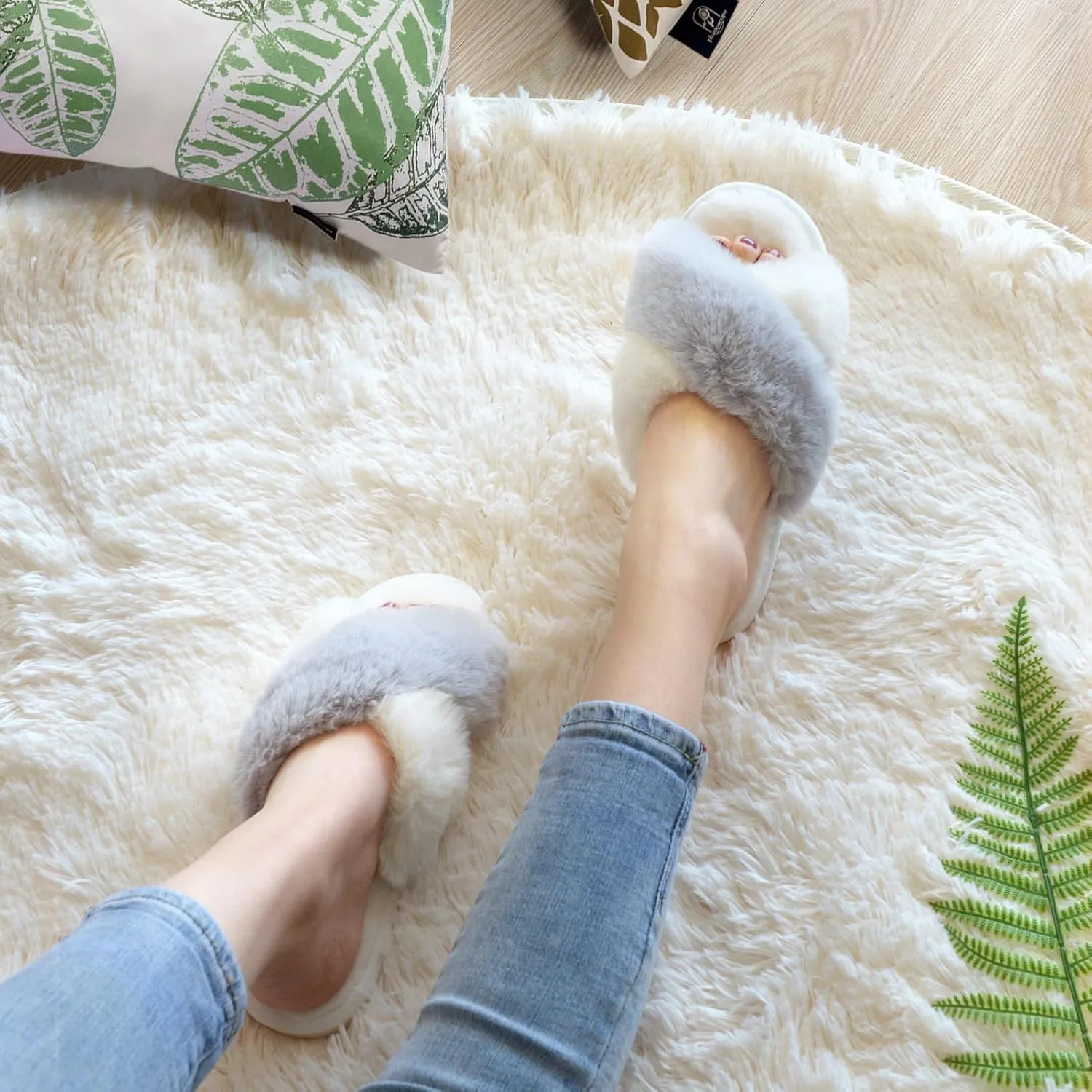 Parlovable Women's Fuzzy Slippers Comfy Cross Band House Shoes Memory Foam Open Toe Indoor Gifts for Ladies