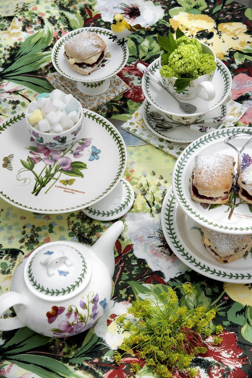 Portmeirion Botanic Garden 10.5" Dinner Plate - Set of 6 | Assorted Floral Motifs | Fine Earthenware | Chip Resistant Glaze | Dishwasher, Microwave, Freezer, Oven Safe | Made in England