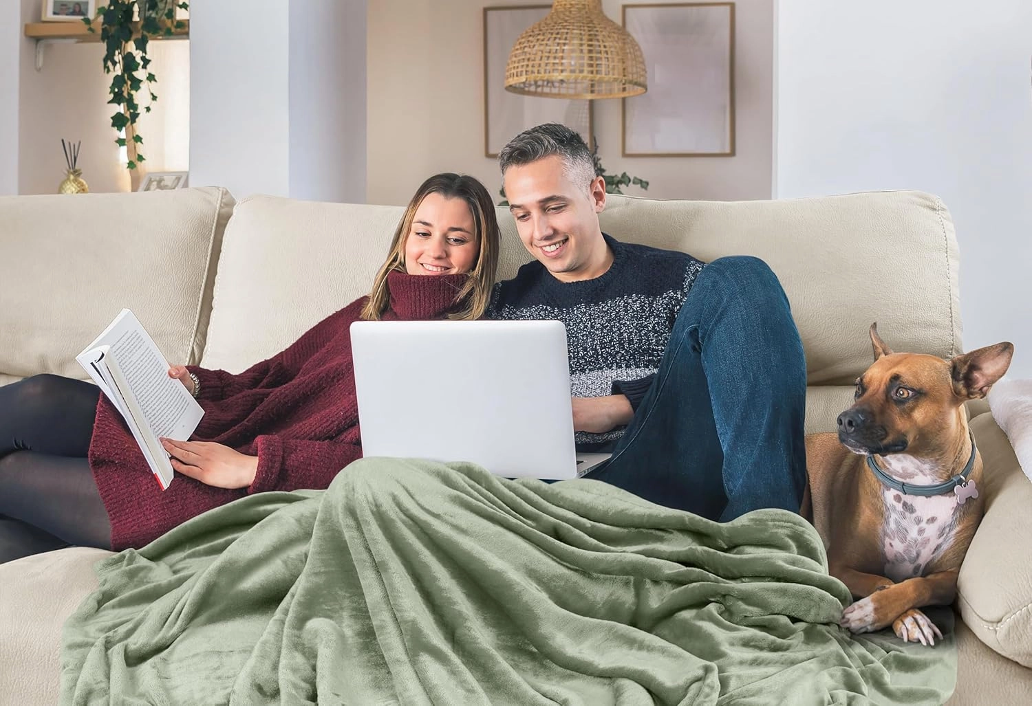 Utopia Bedding Fleece Blanket King Size Sage Green 300GSM Luxury Fuzzy Soft Anti-Static Microfiber Bed Blanket (90x102 Inch)