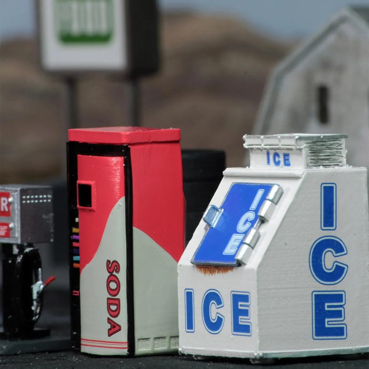 WizKids Warlock Tiles: Accessory – 4D Settings Gas Station