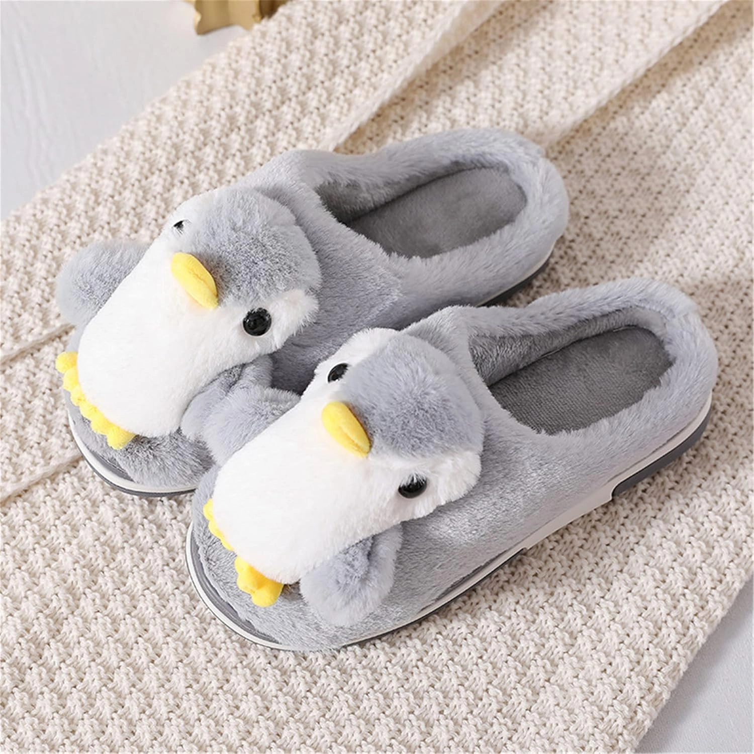 YILANLAN Women's Penguin Plush Warm Animal Home Cute Slippers